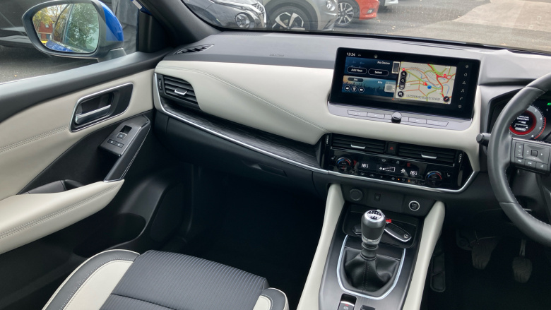 Nissan Qashqai 1.3 DiG-T MH Tekna 5dr Petrol Hatchback